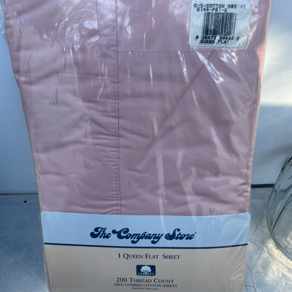The Company Store Queen Flat Sheet light rose hook color NIP